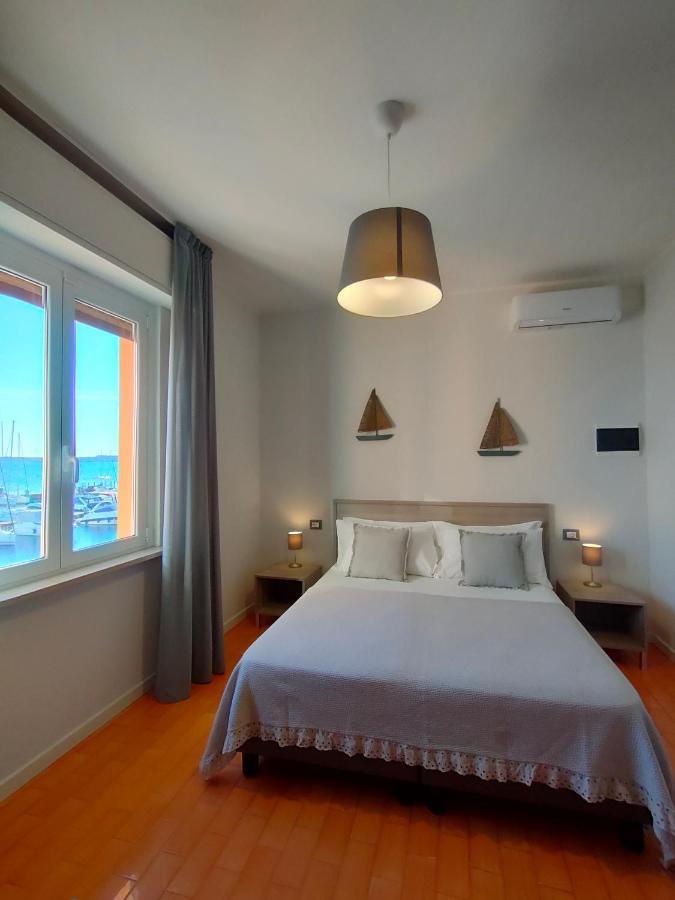 Albergo La Pescatrice Moniga del Garda Exterior photo